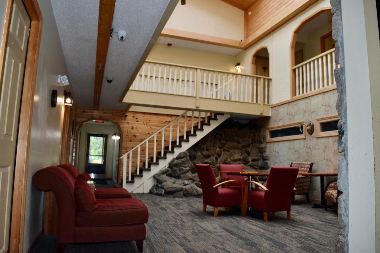 The Otter Lodge Ottertail Екстер'єр фото