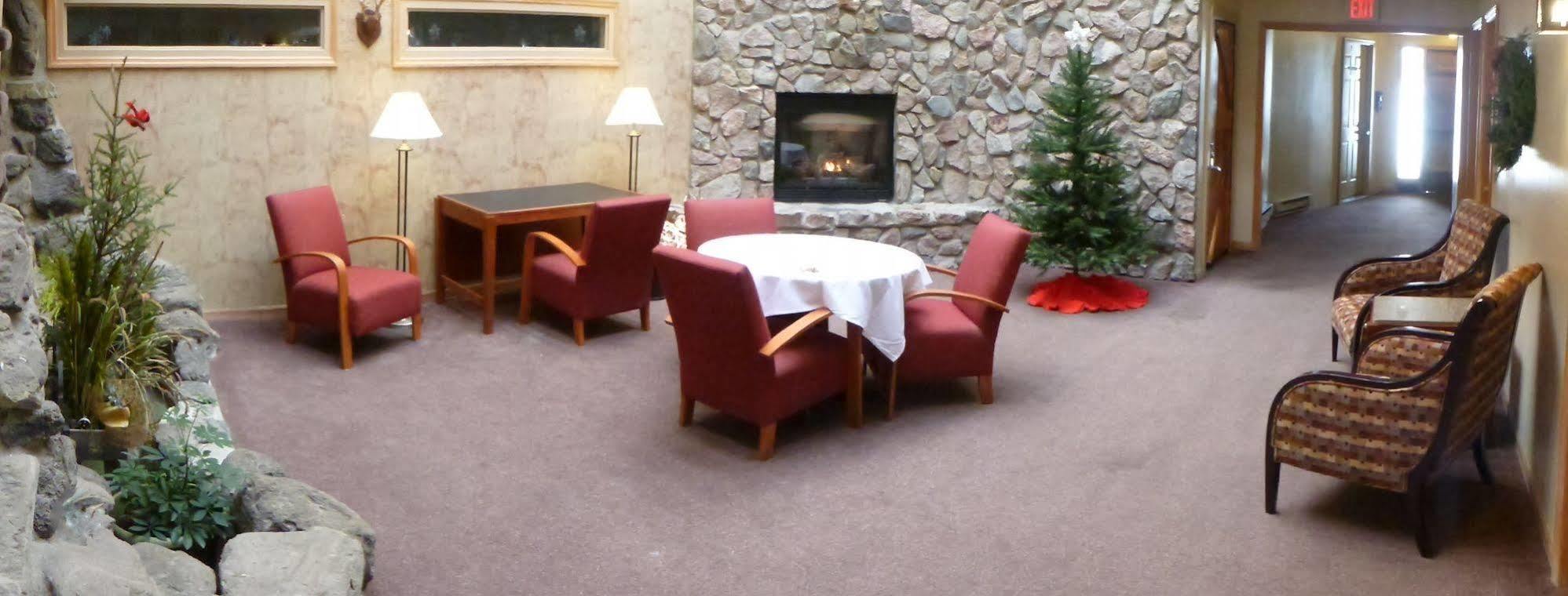 The Otter Lodge Ottertail Екстер'єр фото
